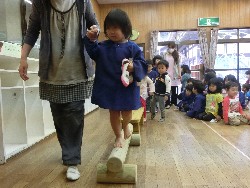 4��4���@�i����_23