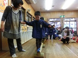 4��4���@�i����_25