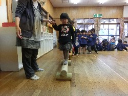 4��4���@�i����_28