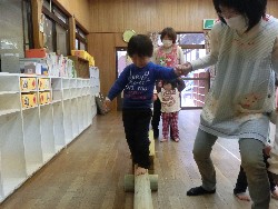 4��4���@�i����_37