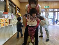 4��4���@�i����_40