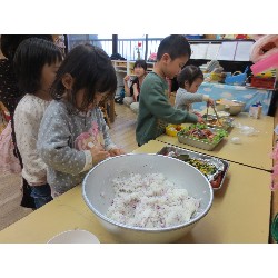 4��11���@�������@�Ȃ��悵���H_9