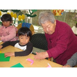 4��12���@�Ђ܂��i�ρj�@�������ږK��_7