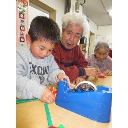 4��12���@�Ђ܂��i�ρj�@�������ږK��_10