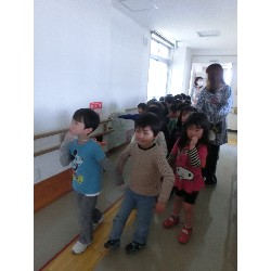 4��18���@�Ђ܂��@�T�[�r�X�Z���^�[�K��_5