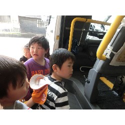 4��18���@�Ђ܂��@�T�[�r�X�Z���^�[�K��_6