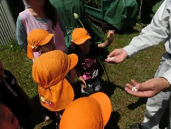 8��19���@�炢����E�ς񂾁i�Ёj�@�@�c���w_5