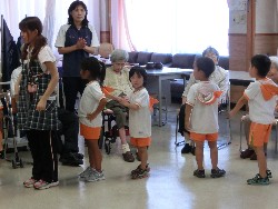 8��21���@�Ђ܂��@�ɂ��݉��K��_22