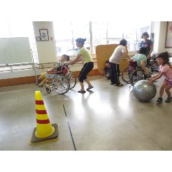 9��12���@�Ђ܂��@�T�[�r�X�Z���^�[�K��_4