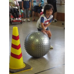 9��12���@�Ђ܂��@�T�[�r�X�Z���^�[�K��_13