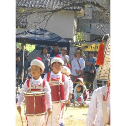 10��13���@�^����@12�C�Ђ܂��ۓJ��s�i_64