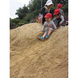 10��18���@����ۂہ@�����݂̐X_12