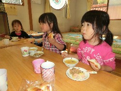 11��1���@�쐼��񂰁@�q�ǂ��B�̗l�q_7