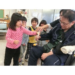 11��15���@�Ђ܂��@�T�[�r�X�Z���^�[�K��_3