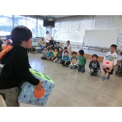 11��15���@�Ђ܂��@�T�[�r�X�Z���^�[�K��_19