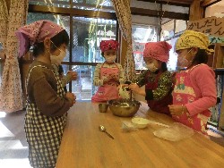 11��22���@�Ђ܂��@�N�b�L���O_2