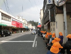 1��17���@�Ђ܂��@�T�[�r�X�Z���^�[�K��_14