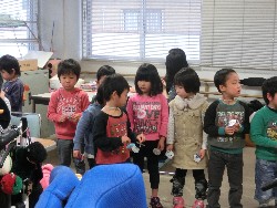 1��17���@�Ђ܂��@�T�[�r�X�Z���^�[�K��_57