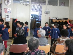 2��20���@�Ђ܂��@�ɂ��݉��K��_5